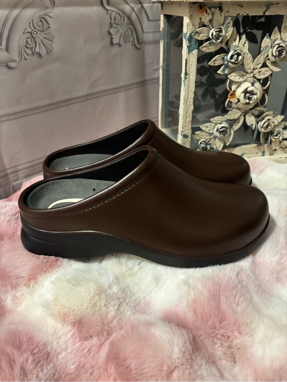 NWT KLOGS Men’s Edge Slip-Resistant Chestnut/Brown Slip-On Clogs, Size 11 M